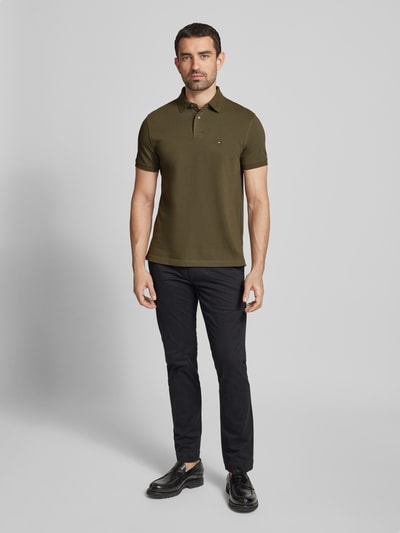 Tommy Hilfiger Regular Fit Poloshirt mit Label-Detail Oliv 1