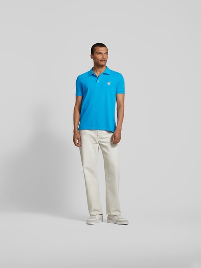 MAISON KITSUNE Poloshirt mit Motiv-Applikation Royal 1