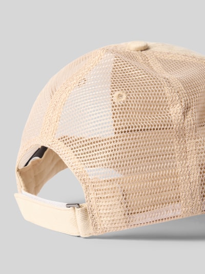 Produktfoto, Basecap mit Mesh-Einsatz Modell 'ZED-TRUCKER-M' von BOSS in Beige, Optik: strukturiert, feines Strukturmuster, Mesh-Einsatz