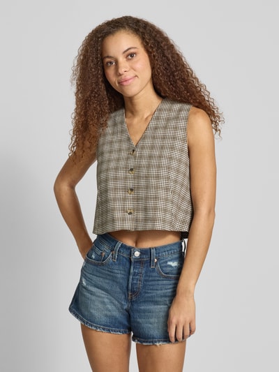 Frauenmodel trägt Slim Fit Anzugweste aus Baumwoll-Leinen-Mix von Marc O'Polo Denim, Gitterkaro, Optik: Unifarben, Nahaufnahme Oberkörper