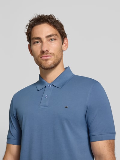 Christian Berg Men Regular Fit Poloshirt mit Logo-Stitching Jeansblau 3