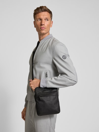 JOOP! Collection Umhängetasche mit Logo-Applikation Modell 'Liam' Black 1