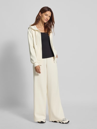 Guess Activewear Wide Leg Stoffhose mit Label-Applikation Modell 'OLYMPE' Offwhite 1