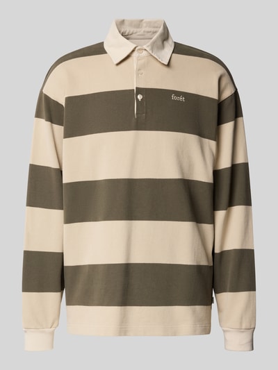Produktfoto, Sweatshirt mit Label-Stitching von Forét, breite beige und olivgrüne Streifen, gerader Schnitt, Polokragen, dezente Logo-Stickerei