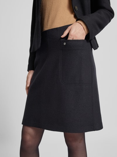 Marc Cain Knielange rok met steekzakken en labeldetail Zwart - 3