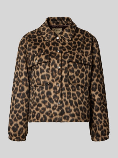 Produktfoto, Hemdjacke aus Kunstfell von Smith and Soul mit Leopardenmuster, aufgesetzten Brusttaschen und durchgehender Druckknopfleiste.