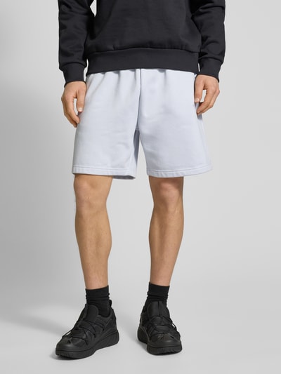 The North Face Relaxed Fit Sweatshorts mit Label-Stitching Hellgrau 4