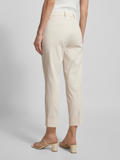 Cambio Spodnie materiałowe o kroju regular fit w kant model ‘KRYSTAL’ Złamany biały 5