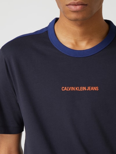 Calvin Klein Jeans T-Shirt aus Baumwolle mit Logo-Print  Dunkelblau 3