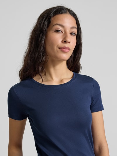 Christian Berg Woman T-Shirt mit geripptem Rundhalsausschnitt Dunkelblau 3