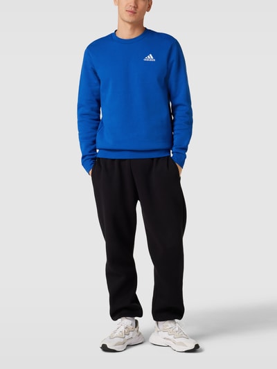 ADIDAS SPORTSWEAR Sweatshirt mit Label-Stitching Modell 'FEELCOZY' Blau 1