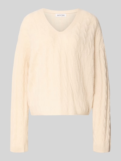 Produktfoto, Relaxed Fit Pullover aus reiner Baumwolle von MYON in Creme, Strick-Optik mit V-Ausschnitt, langärmlig, Damenmode