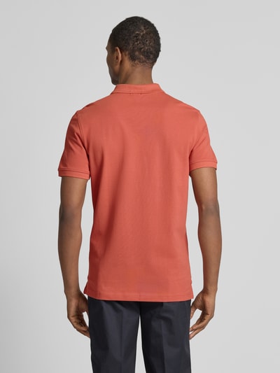 MCNEAL Regular Fit Poloshirt mit Knopfleiste und Label-Stitching Terra 5
