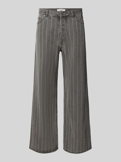 Produktfoto, Wide Fit Jeans aus reiner Baumwolle van Wood Wood in grijs met witte verticale strepen, 5-pocketmodel, knoop- en ritssluiting, Heren jeans, puur katoen, bandwijdte maat 32/32: 45 cm, binnenbeenlengte 78 cm