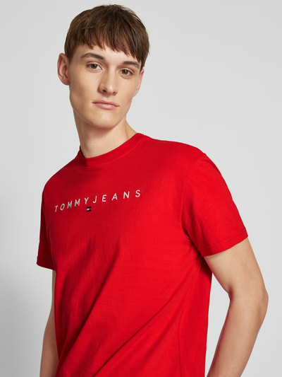 Tommy Jeans T-Shirt mit Label-Print Rot 3