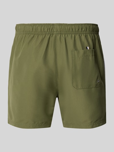 Produktfoto, Badeshorts mit Label-Applikation Modell 'DOGFISH' von BOSS, Optik: Unifarben, Passform: Regular-Fit, Tunnelzug, Bundabschluss: Elastisch, Gesäßtasche und seitliche Eingrifftaschen, glatte Struktur, olivgrün