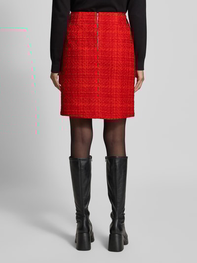 Christian Berg Woman Knielanger Rock in Bouclé-Optik Hellrot 5