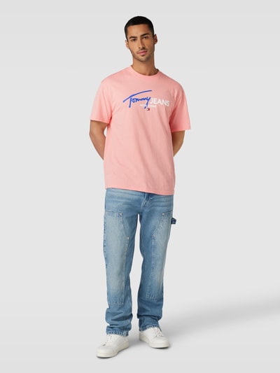 Tommy Jeans T-Shirt mit Label-Print Modell 'SPRAY POP COLOR' Rose 1