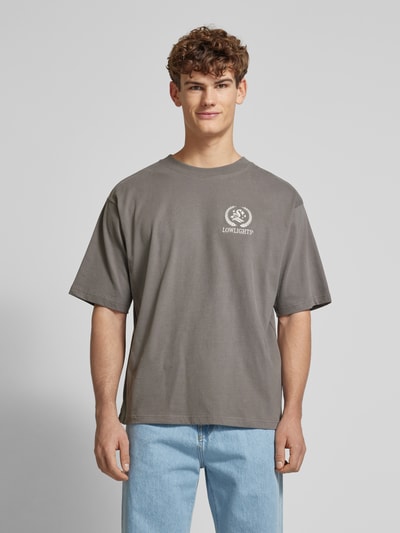 Low Lights Studios Oversized T-Shirt mit Label-Stitching Modell 'Cesar' Stein 4