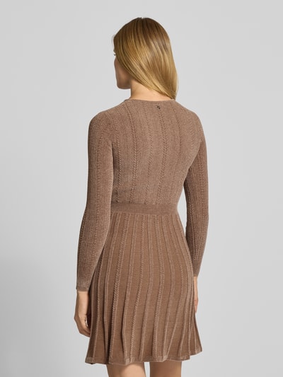 GUESS Minikleid mit Rundhalsausschnitt Modell 'MORGAN' Taupe 5