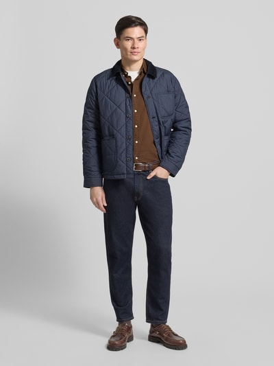 Mannelijk model draagt Vrijetijdsoverhemd met knoopsluiting van Polo Ralph Lauren, puur katoen, regular fit, button-downkraag, labelstitching, ruglengte 80 cm, schouderbreedte 48 cm, mouwlengte 64 cm, donkerbruine tinten, Ganzkörperansicht von voren.