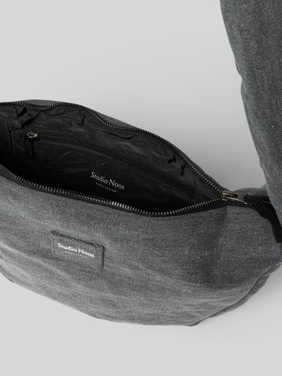 STUDIO NOOS Torebka na długim pasku z detalem z logo Średnioszary 5