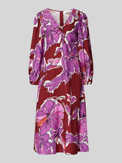 Produktfoto, Midikleid aus Viskose-Mix mit V-Ausschnitt und Eingrifftaschen von Rich & Royal in Lila-Rot mit floralem Muster, taillierter Schnitt, Raffungen, Leinen-Anteil, lockere Textur