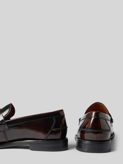 Produktfoto, Loafer aus echtem Rindsleder Modell 'STEVEN' von Vagabond, braune Glattleder-Oberfläche mit schwarzer Sohle, Herren Loafer von Vagabond