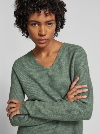 Only Regular Fit Strickpullover mit V-Ausschnitt Modell 'CAMILLA' Schilf 3