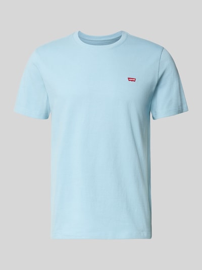 Produktfoto, Regular Fit T-Shirt aus reiner Baumwolle von Levi's®, jednokolorowy, krój regular fit, aplikacja z metką, okrągły dekolt, krótki rękaw, bawełna