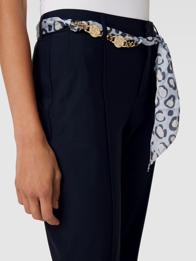 Rosner Spodnie materiałowe ze średnim stanem i wiązanym paskiem model ‘MAY’ Ciemnoniebieski 3