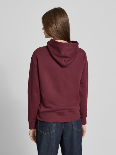 Gant Hoodie met capuchon en logostitching Bordeaux - 5