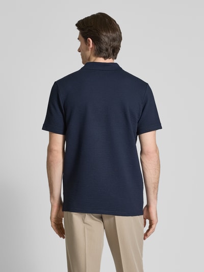 MCNEAL Regular Fit Poloshirt mit V-Ausschnitt Dunkelblau 5