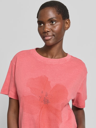 Jake*s Casual T-Shirt mit Motiv-Print und Rundhalsausschnitt Koralle 3