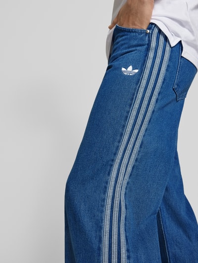 adidas Originals Regular fit jeans met labelstitching Jeansblauw - 3