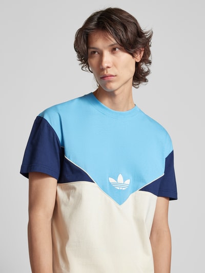 adidas Originals T-Shirt mit Label-Stitching Blau 3