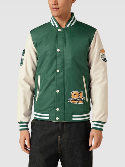 Guess Collegejack met motiefpatches, model 'VARSITY BOMBER' Olijfgroen - 4