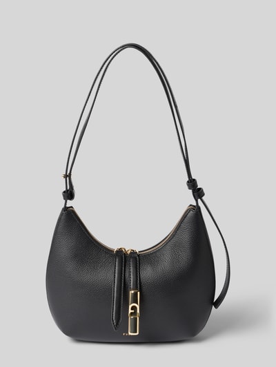 Produktfoto, Shoulder Bag aus echtem Leder mit Logo-Detail Modell 'Goccia' von FURLA in Schwarz, goldfarbene Metallelemente, strukturierte Oberfläche. Hauptfach mit Reißverschluss, verstellbarer Schulterriemen, Maße 22x23x7 cm, schlichte Form.