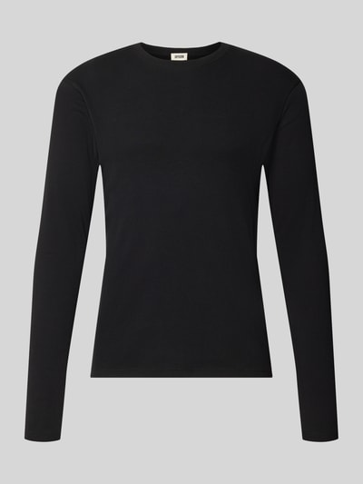 Produktfoto, schwarzes Slim Fit Longsleeve aus reiner Baumwolle mit Strukturmuster und Rundhalsausschnitt, Modell 'Enil' von DRYKORN.