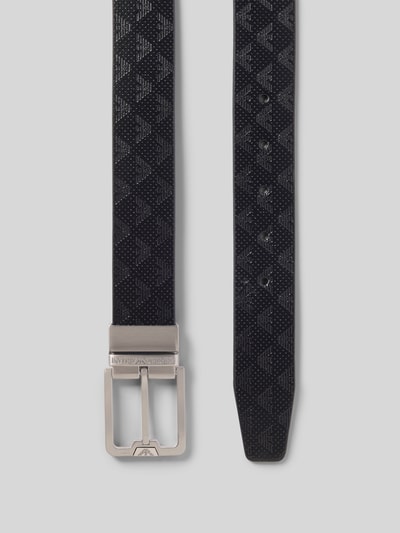 Produktfoto, Gürtel aus echtem Rindsleder mit Dornschließe von Emporio Armani, schwarzes Strukturmuster, Logo-Detail, 4 cm breit