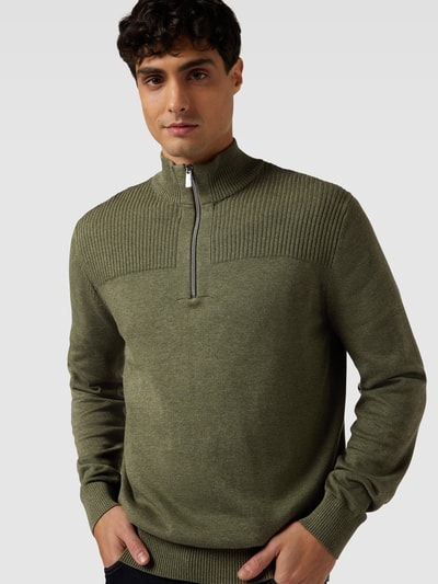 Christian Berg Men Strickpullover mit Troyer-Kragen Oliv Melange 3