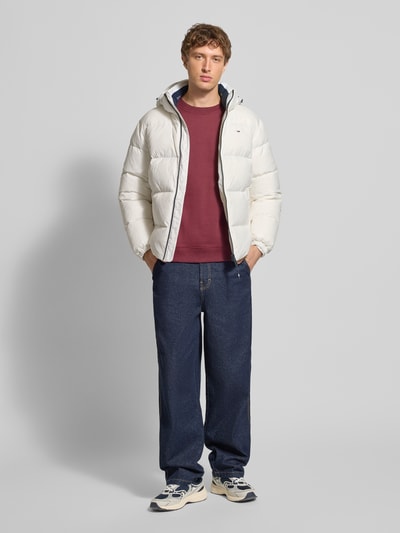 Tommy Jeans Kurtka puchowa o kroju regular fit z wyhaftowanym logo Złamany biały 1