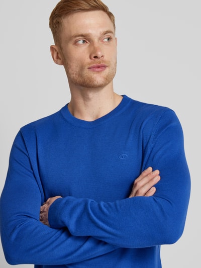 Tom Tailor Sweter z dzianiny z wyhaftowanym logo model ‘BASIC’ Królewski niebieski 3