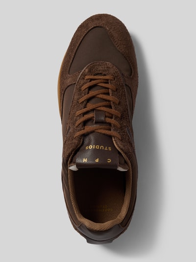 Produktfoto, Sneaker aus Leder-Mix mit Logo-Prägung von Copenhagen, brązowe odcienie, zaokrąglony krój, wiązanie, gładka podeszwa, wysokość obcasa 1 cm, wysokość cholewki 8 cm, szerokość w rozmiarze 40: 8 cm