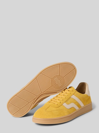 Produktfoto, Sneaker aus echtem Leder Modell 'Cuzmo' von Gant in Gelb, abgerundete Passform, glatte Sohle, Logo-Prägung, Schnürverschluss
