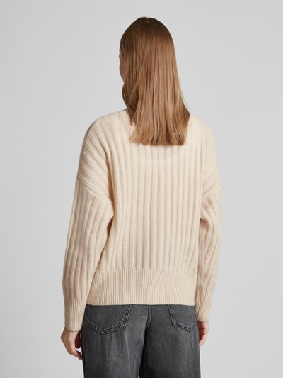 (The Mercer) N.Y. Cardigan mit V-Ausschnitt Sand Melange 5