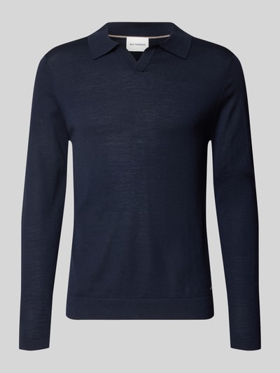 Produktfoto, dunkelblauer Strickpullover aus Schurwolle mit Polokragen und V-Ausschnitt von ROY ROBSON, Slim Fit, glatte Textur, Rückenlänge 69 cm, Ärmellänge 67 cm
