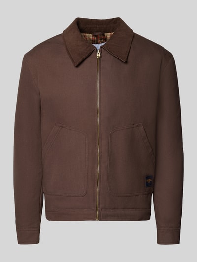 Produktfoto, Regular Fit Jacke aus reiner Baumwolle von MCNEAL in Braun, Umlegekragen, aufgesetzte Eingrifftaschen, strukturierte Baumwolloberfläche, Damen Jacke Regular Fit, Rückenlänge 67 cm, Schulterbreite 53 cm, Brustweite 60 cm, Ärmellänge 66 cm.