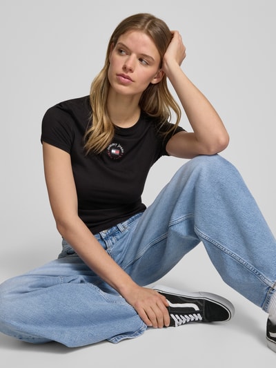 Tommy Jeans T-shirt z okrągłym dekoltem model ‘ESSENTIAL’ Czarny 3