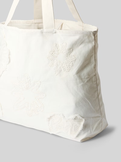 Produktfoto, Strandtasche aus Reine Baumwolle Modell 'Dieuw' von Barts mit Hauptfach und Schnürung, Innenfach mit Reißverschluss, Tragehenkel, Breite 53 cm, Länge 39 cm, Tiefe 19 cm, Schulterriemen 52 cm, naturweißer Stoff mit gestickten Blütenmustern und strukturierter Oberfläche